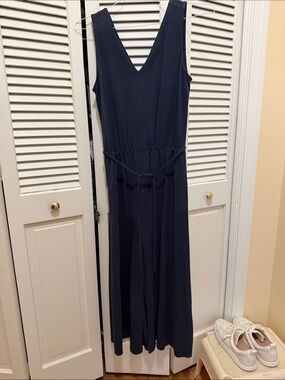 Sleeveless V-Neck Navy jumpe with Waist Tie